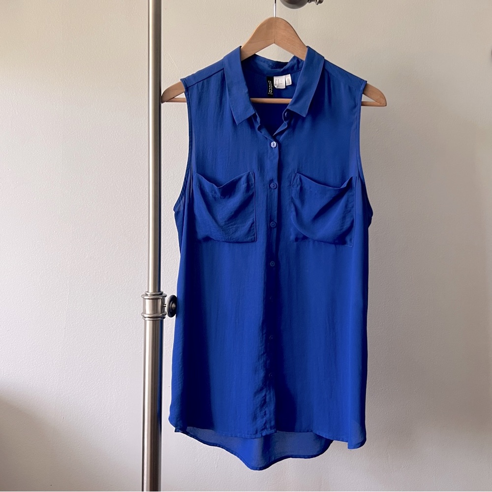 Maternity - Sleeveless H&M button down top